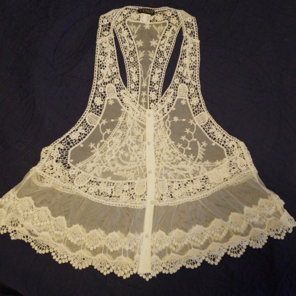 VENUS lace vest